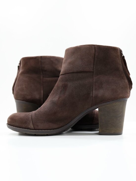 Clarks Enfield Tess Brown Suede 3" Block Heel Ankle Booties - 9.5 - Picture 5 of 7